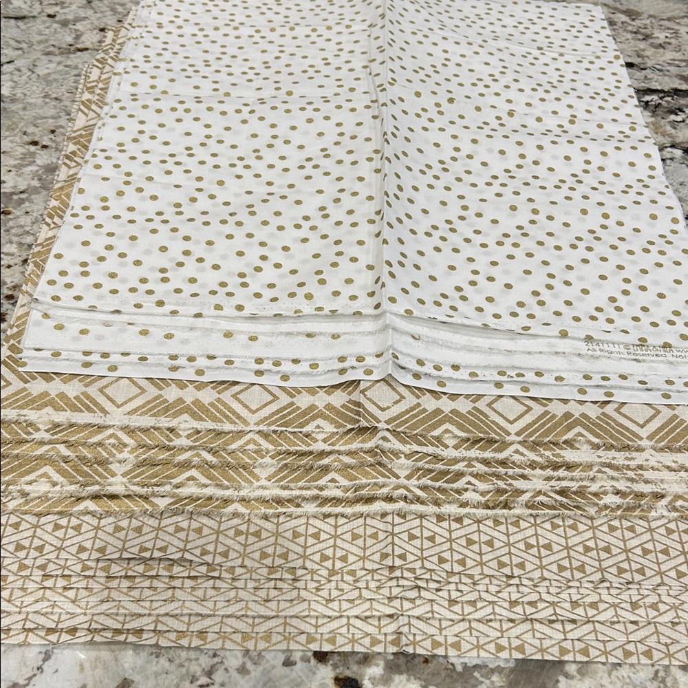 Fabric Gold & White Top Design, Gold & Cream bottom 3 designs 18 Fat Quarters